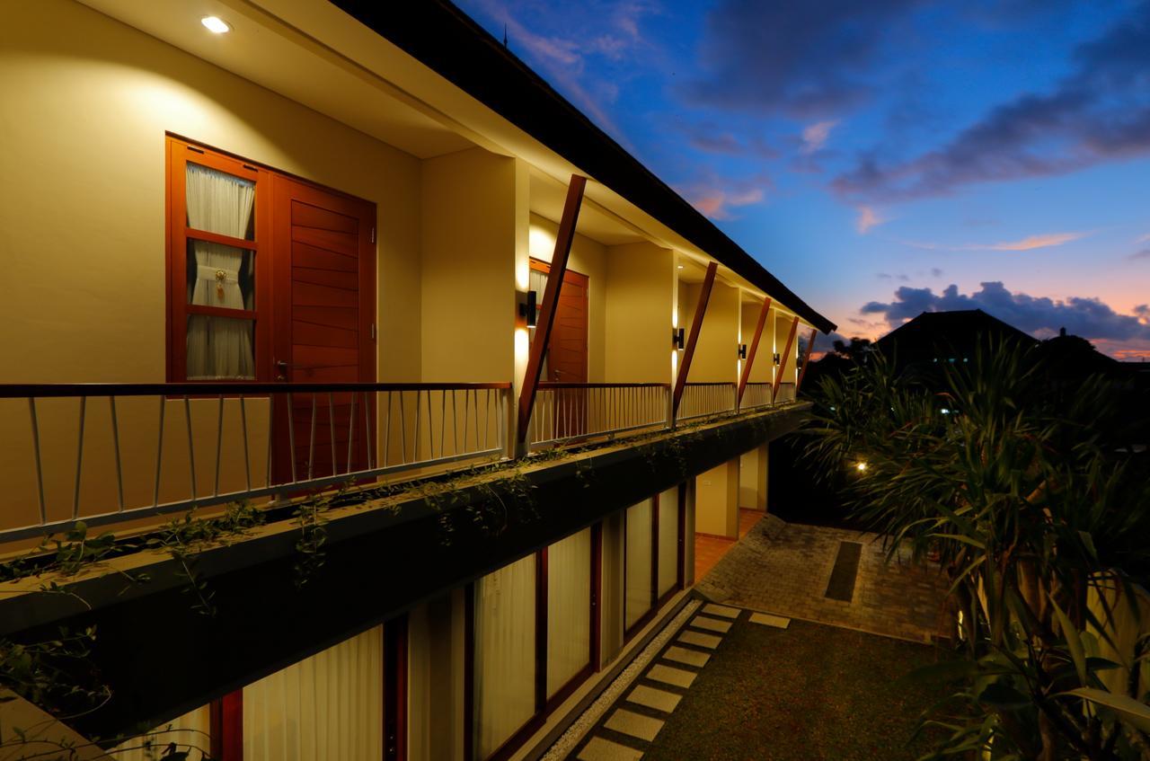 Iconic Bali Living Bed & Breakfast เดนปาซาร์ ภายนอก รูปภาพ
